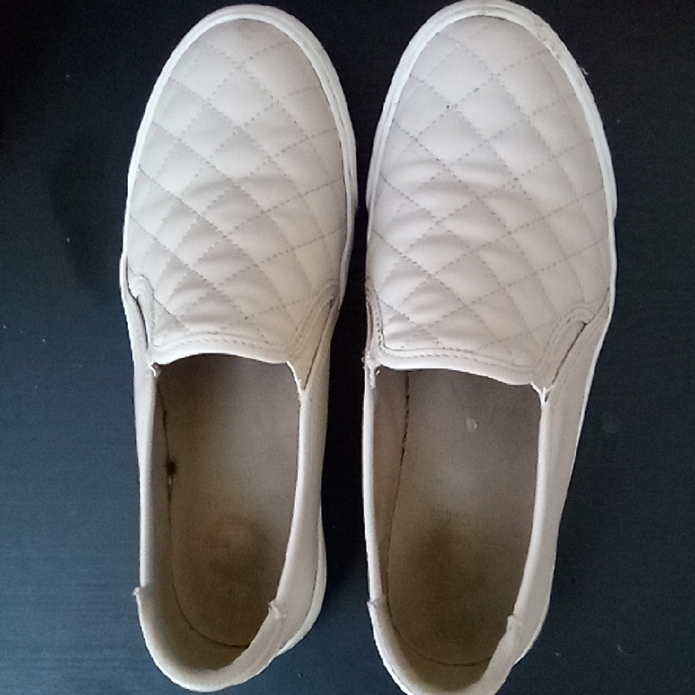 G by Guess Quilted Cream Sneakers